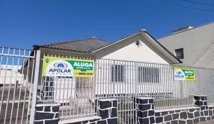 Casa comercial para alugar na Rua Visconde do Rio Branco, 2092, Centro, São José dos Pinhais, 350 m2 por R$ 15.661