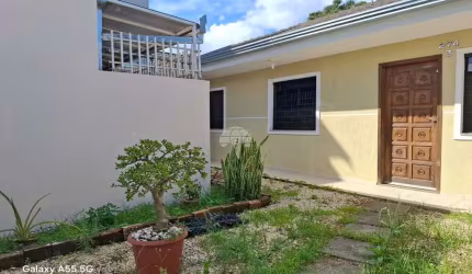 Casa em condomínio fechado com 3 quartos para alugar na Rua Carlos Francisco Prochaska, 274, Guaraituba, Colombo, 80 m2 por R$ 2.200