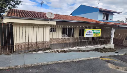 Casa com 3 quartos para alugar na Rua Doutor Danilo Gomes, 2460, Boqueirão, Curitiba, 180 m2 por R$ 2.600