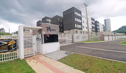 Apartamento com 2 quartos para alugar na Estrada dos Expedicionários, 1145, Bom Jesus, Campo Largo, 40 m2 por R$ 900