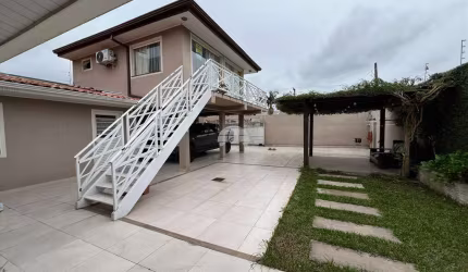 Casa com 4 quartos para alugar na Rua Niterói, 1084, Cajuru, Curitiba, 190 m2 por R$ 3.700