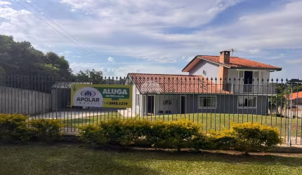 Casa com 3 quartos para alugar na Rua Theodoro Makiolka, 2850, Santa Cândida, Curitiba, 148 m2 por R$ 3.500