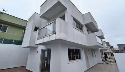 Casa com 2 quartos para alugar na Rua Ângelo Greca, 512, Atuba, Curitiba, 248 m2 por R$ 6.000