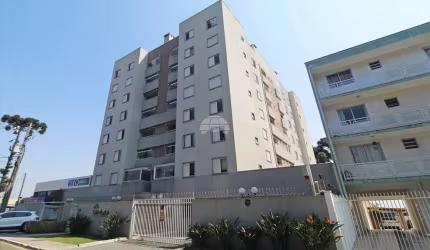 Apartamento com 2 quartos para alugar na Rua Vinte e Cinco de Agosto, 476, Centro, Pinhais, 82 m2 por R$ 1.450