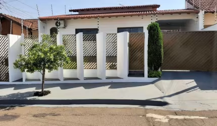 Casa com edícula, Santa Mônica - Londrina/PR