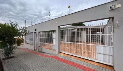 Casa com 4 dormitórios à venda, 270 m² por R$ 865.000,00 - Jardim Roveri - Londrina/PR