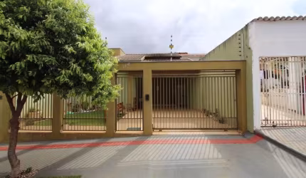 Linda casa com 3 dormitórios à venda, 157 m² por R$ 630.000 - Jardim Santa Alice - Londrina/PR