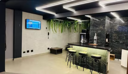 Triplex Recém Reformado no Edifício Ville D'Ampezzo, à Venda, Piscina Privativa, 300 m² por R$ 1.250.000,00 - Centro - Londrina/PR