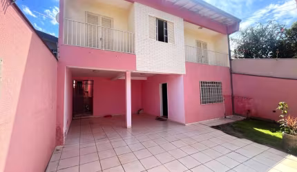 Sobrado 03 Quartos com Piscina - Jd Santos Dumont - Locação- R$ 3.000,00