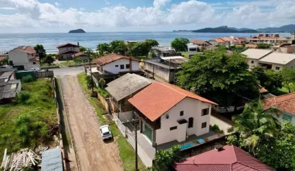 Casa em Centro  -  Balneário Piçarras