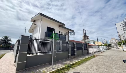 Casa 03 Dorm. em Gravatá  -  Navegantes
