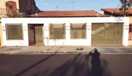 Casa com 6 dormitórios à venda, 180 m² por R$ 490.000,00 - Vila Casoni - Londrina/PR