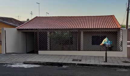 Casa com 2 dormitórios à venda, 188 m² por R$ 395.000,00 - Parigot de Souza 2 - Londrina/PR