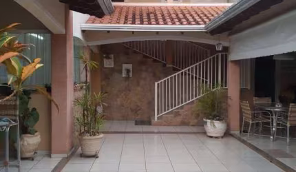 Casa com 4 dormitórios à venda, 340 m² por R$ 990.000,00 - Andrade - Londrina/PR