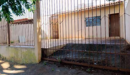 Casa com 3 dormitórios, 120 m² - venda por R$ 260.000,00 ou aluguel por R$ 1.450,00/mês - Jardim Colúmbia D - Londrina/PR