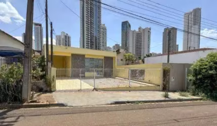 Casa com 3 dormitórios para alugar, 150 m² por R$ 4.000,00/mês - Arco Íris - Londrina/PR