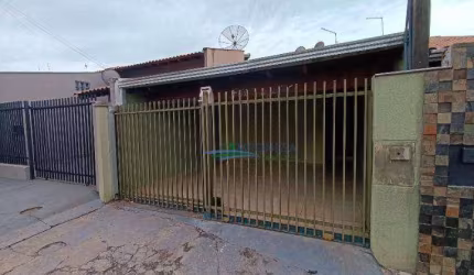 Casa com 2 dormitórios para alugar, 85 m² por R$ 1.600,00/mês - Catuai - Londrina/PR