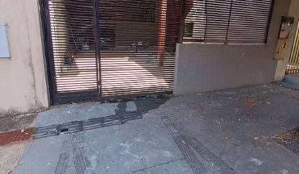 Casa com 3 dormitórios para alugar, 75 m² por R$ 1.600,00/mês - Jardim Continental - Londrina/PR