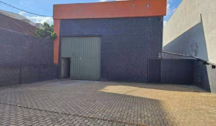 Barracão para alugar, 500 m² por R$ 8.000,00/mês - Clóvies Beviláqua - Londrina/PR