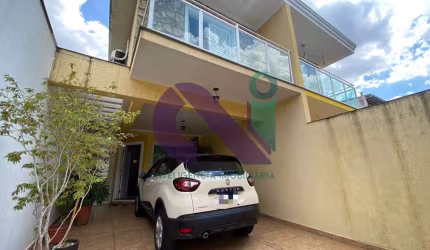 Sobrado a venda de Alto Padrão no Bairro Bela Vista - reforma moderna