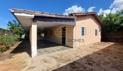 Casa para Venda em Caldas Novas, Parque Real, 2 dormitórios, 1 banheiro, 1 vaga