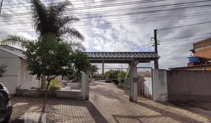 Casa com 2 quartos à venda no Canudos, Novo Hamburgo , 90 m2 por R$ 202.000