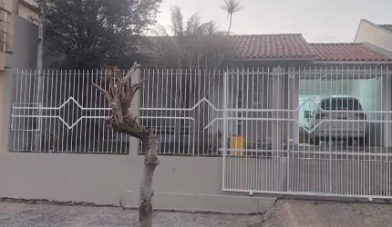 Casa com 2 quartos à venda na Rua Osmar Fauth, 73, Lomba da Palmeira, Sapucaia do Sul, 90 m2 por R$ 329.000