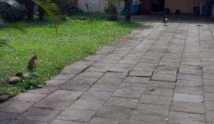 Casa de 150 metros quadrados no bairro Igara com 2 quartos