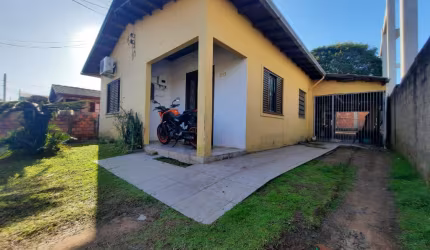 Casa com 3 quartos à venda na Rua Pinto Bandeira, 325, Três Portos, Esteio, 110 m2 por R$ 280.000