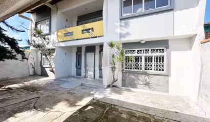 Sobrado  em Picarras - Guaratuba, PR