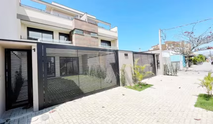 Sobrado  em Balneario Brejatuba - Guaratuba, PR por 1375000
