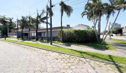 Casa em Balneário Brejatuba - Guaratuba, PR