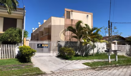 Sobrado em Condomínio  em Balneário Brejatuba - Guaratuba, PR