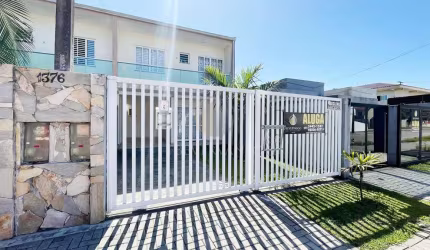 Sobrado  em Balneário Brejatuba - Guaratuba, PR