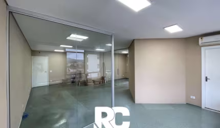 Sala comercial à venda, 70 m² com 2 salas e 2 banheiros e 1 cozinha por R$ 320.000 - Centro - Mogi das Cruzes/SP