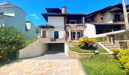 Sobrado com 4 dormitórios à venda, 300 m² por R$ 2.000.000,00 - Aruã - Mogi das Cruzes/SP