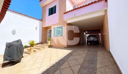 Sobrado com 3 dormitórios à venda, 215 m² por R$ 640.000,00 - Vila Ipiranga - Mogi das Cruzes/SP