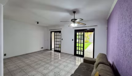 Sobrado com 3 dormitórios à venda, 160 m² por R$ 700.000,00 - Vila Suissa - Mogi das Cruzes/SP