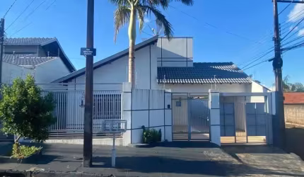 Casa à venda no Jardim Planalto Verde - 215 m² - R$ 750.000, - Cambé/Pr
