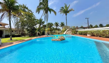 Casa de Alto Padrão à venda  - Condomínio Jardim Acapulco - Guarujá .
