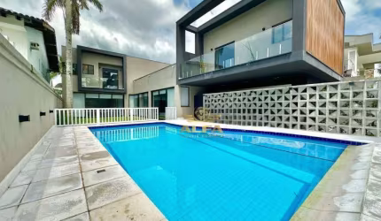 Casa à Venda na Acapulco em Guarujá | Alfa Imóveis