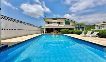 Casa com 5 Suítes à venda, Condomínio Jardim Acapulco, Guarujá.
