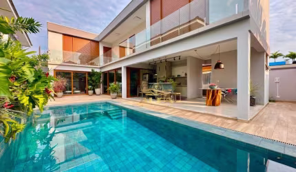 Casa à Venda no Pernambuco II em Guarujá | Alfa Imóveis Guarujá