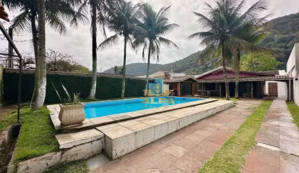 Casa à Venda no Guaiuba em Guarujá | Alfa Imóveis Guarujá