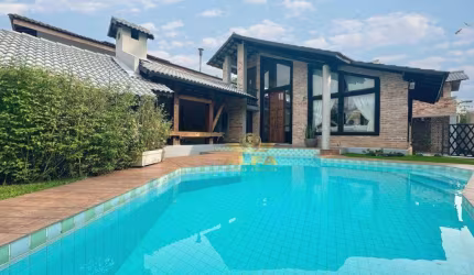 Casa à Venda no Acapulco em Guarujá | Alfa Imóveis Guarujá
