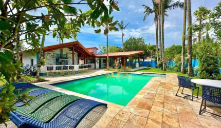 Casa à Venda na Enseada no Guarujá | Alfa Imóveis