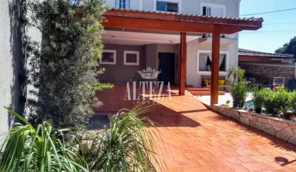 Casa com 3 quartos à venda no Retiro das Fontes, Atibaia , 260 m2 por R$ 1.500.000
