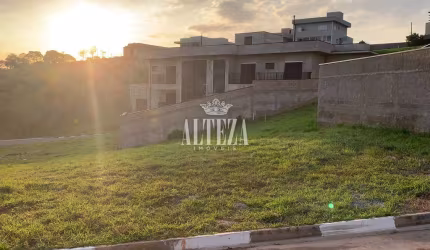 Terreno em condomínio fechado à venda no Laranja Azeda, Atibaia  por R$ 385.000