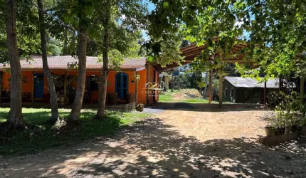Chácara / sítio com 3 quartos à venda na Estrada da Cachoeira, 2000, Fazendinha, Campo Largo por R$ 1.369.000