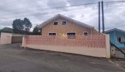 Casa com 3 quartos à venda na Rua Angelo Cequinel, 5510, Fazendinha, Campo Largo por R$ 750.000